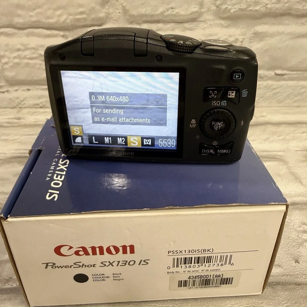 Canon SX130 IS Powershot Digital Camera 12x Optical Zoom 12.1 MP Black Excellent
